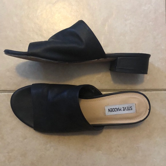 Steve Madden Shoes - ✨Hosted Picked✨- Steve Madden Sandals